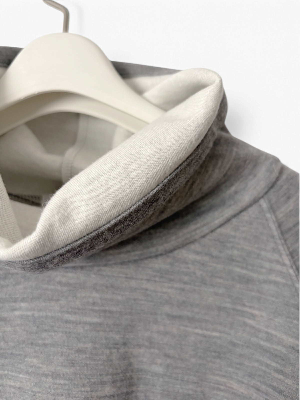 Power Shoulder Top - Gray Ivory